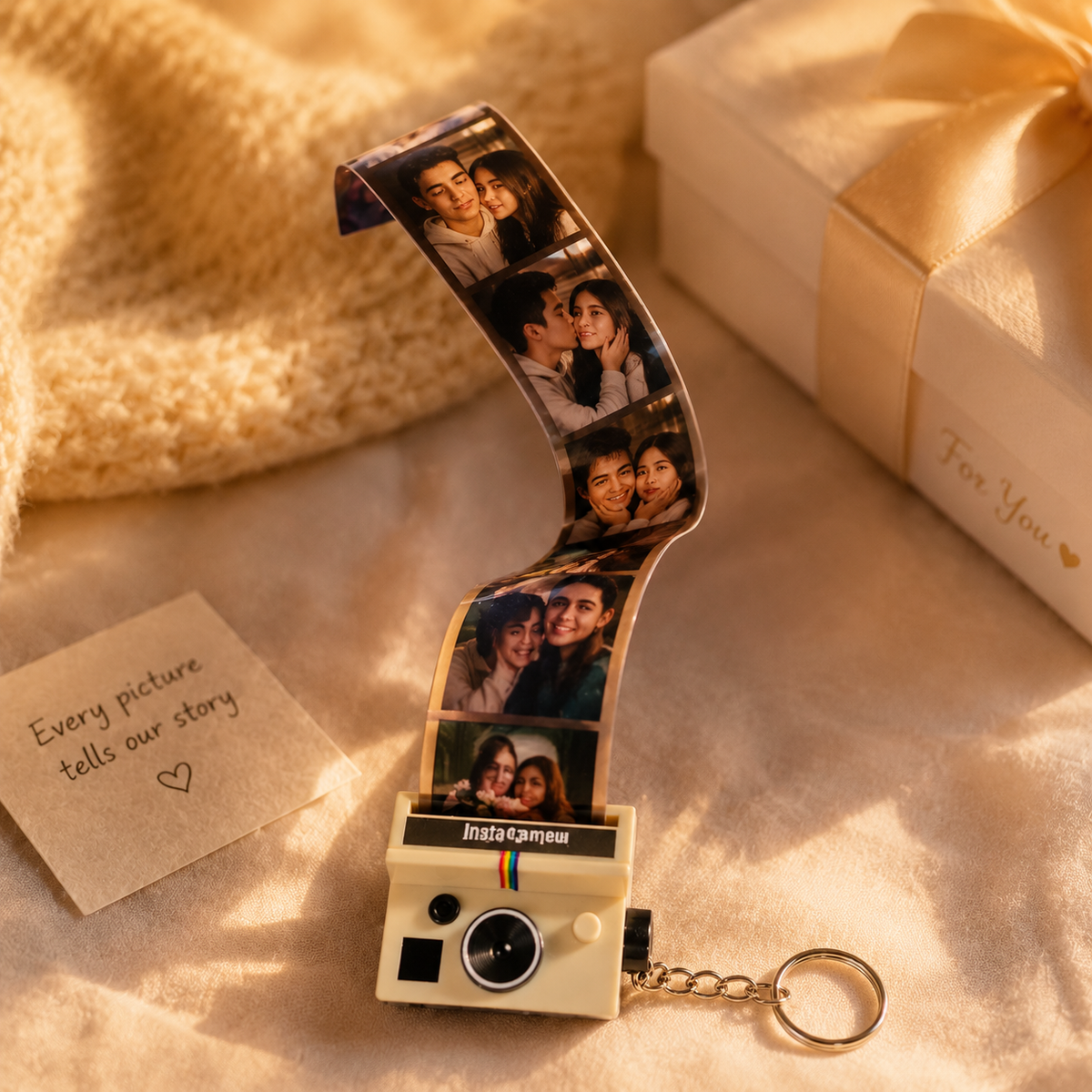 Custom Photo Film Camera Keychain – Personalized Mini Camera with 5–10 Photos